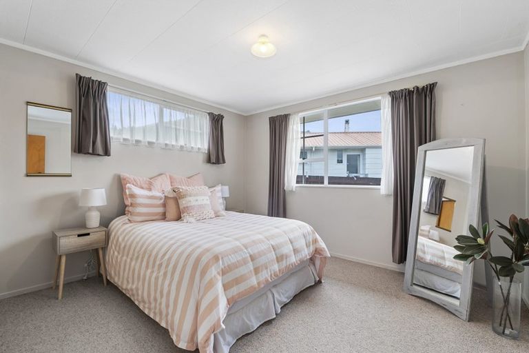 Photo of property in 4a Amethyst Place, Pukehangi, Rotorua, 3015