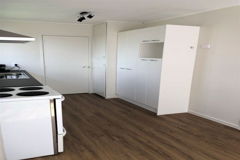 Photo of property in 2/10 Taitimu Drive, Weymouth, Auckland, 2103