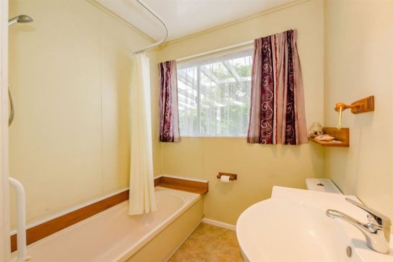 Photo of property in 129 Rosetta Road, Raumati South, Paraparaumu, 5032