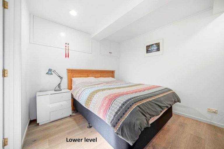 Photo of property in 938 East Coast Road, Northcross, Auckland, 0630