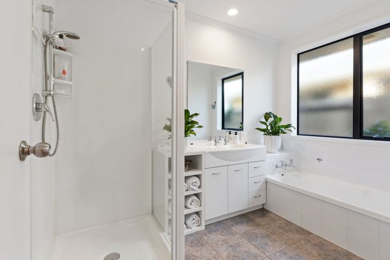 Photo of property in 19 Beachmere Place, Papamoa Beach, Papamoa, 3118