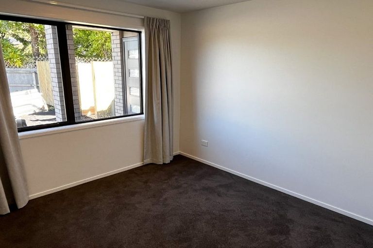 Photo of property in 2/8 Cherry Place, Casebrook, Christchurch, 8051