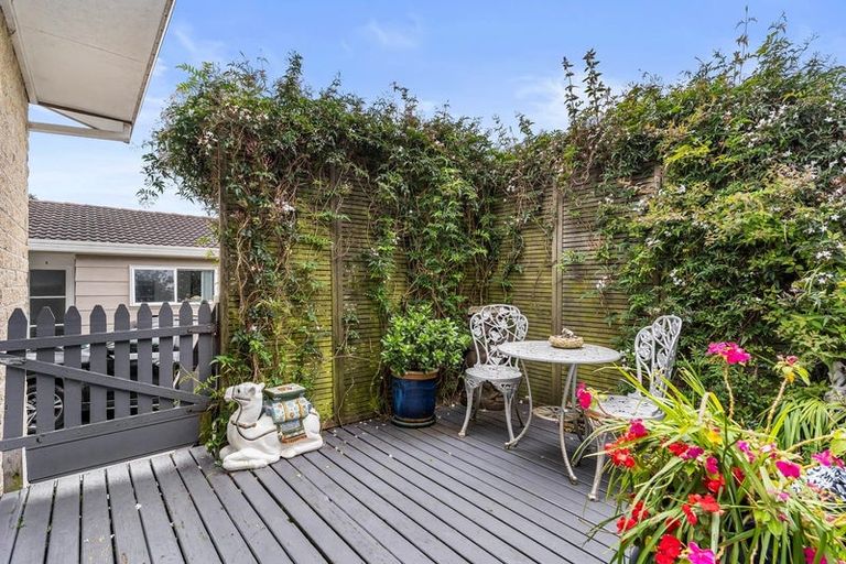 Photo of property in 2/50 Finlayson Avenue, Clendon Park, Auckland, 2103