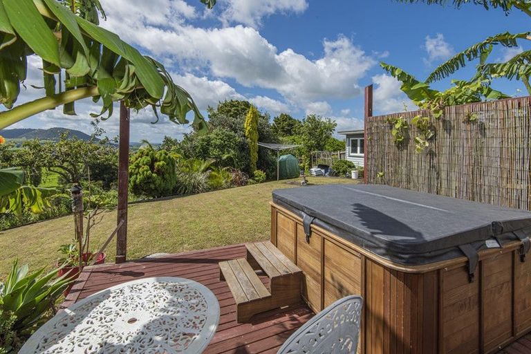 Photo of property in 65 Gorge Road, Maungaturoto, 0520