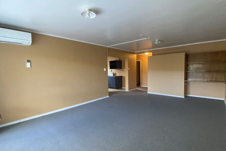 Photo of property in 95 Farmer Crescent, Taita, Lower Hutt, 5011