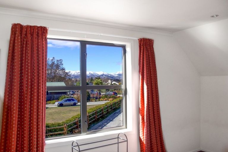 Photo of property in 20 Frye Crescent, Albert Town, Wanaka, 9305