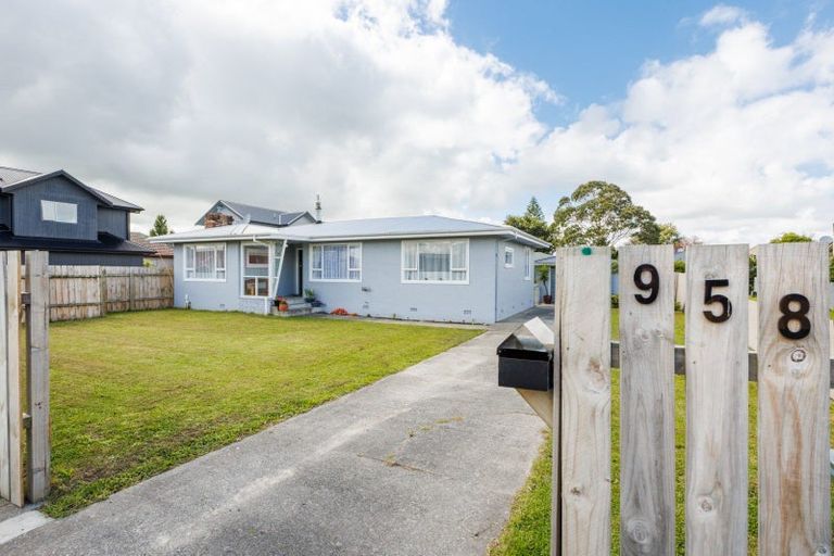 Photo of property in 958 Tremaine Avenue, Roslyn, Palmerston North, 4414
