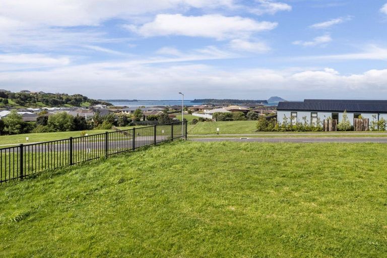 Photo of property in 35 Ridge Drive, Omokoroa, 3114