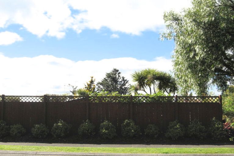 Photo of property in 24 Ewing Grove, Acacia Bay, Taupo, 3330