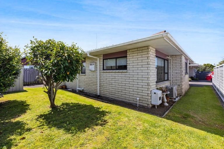 Photo of property in 28c Tukapa Street, Westown, New Plymouth, 4310