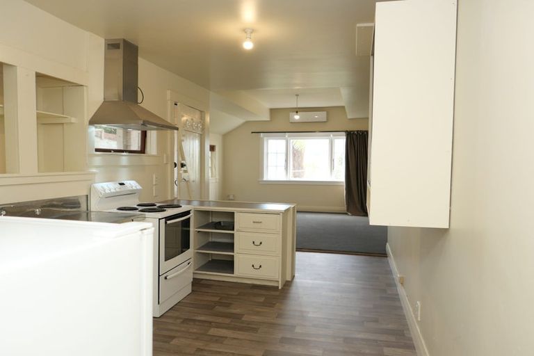 Photo of property in 251 The Terrace, Te Aro, Wellington, 6011