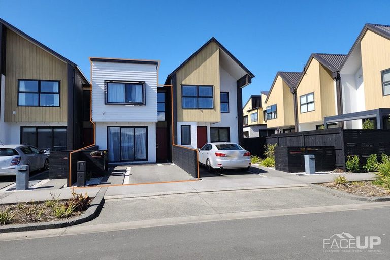 Photo of property in 15 Peihana Road, Hobsonville, Auckland, 0616