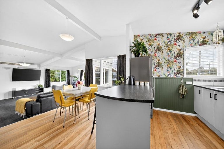 Photo of property in 19 Hardie Grove, Featherston, 5710