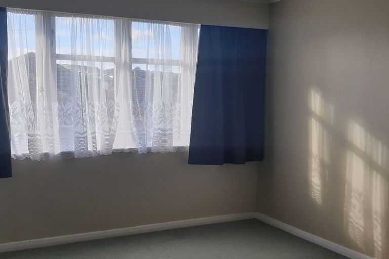 Photo of property in 10 Maher Place, Ranui, Porirua, 5024