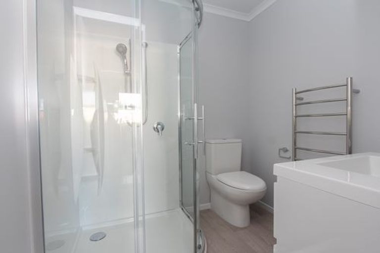 Photo of property in 4/3 Charlemont Street, Whitiora, Hamilton, 3200