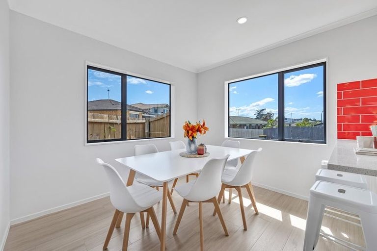 Photo of property in 60 Robert Ross Place, Clendon Park, Auckland, 2103