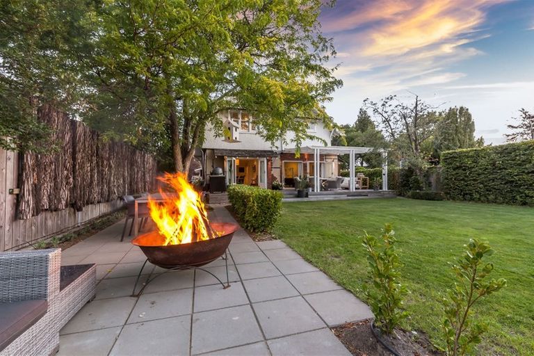 Photo of property in 82 Glandovey Road, Fendalton, Christchurch, 8052