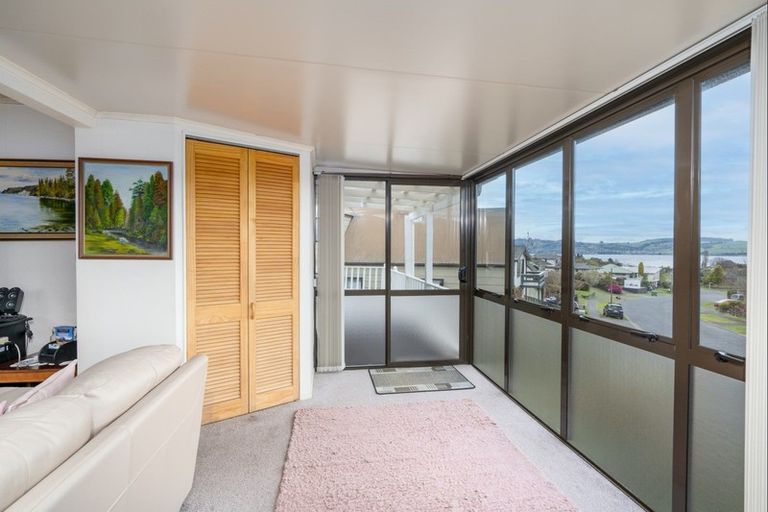 Photo of property in 1 Gladstone Grove, Richmond Heights, Taupo, 3330