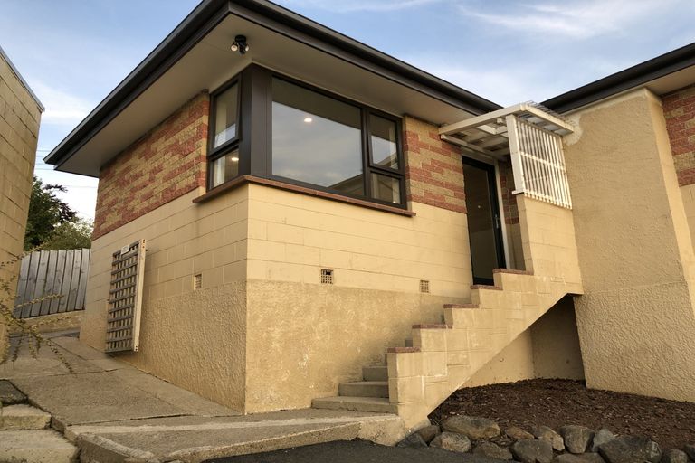 Photo of property in 32 Tomkins Street, Green Island, Dunedin, 9018