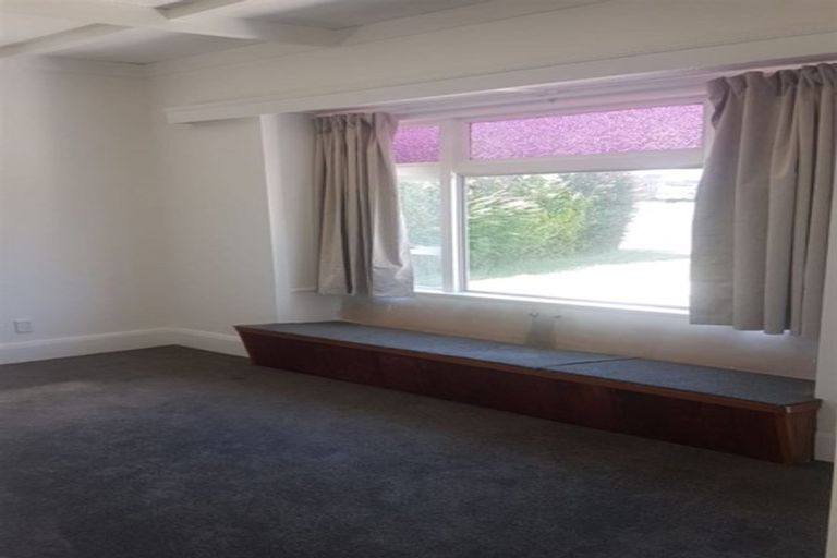 Photo of property in 52 Evans Road, Glen Eden, Auckland, 0602