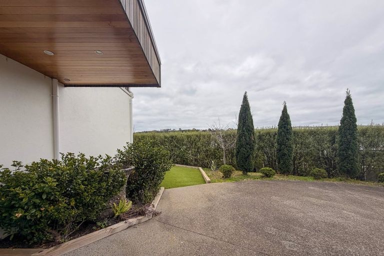 Photo of property in 11 Henry Blyth Lane, Greenhithe, Auckland, 0632