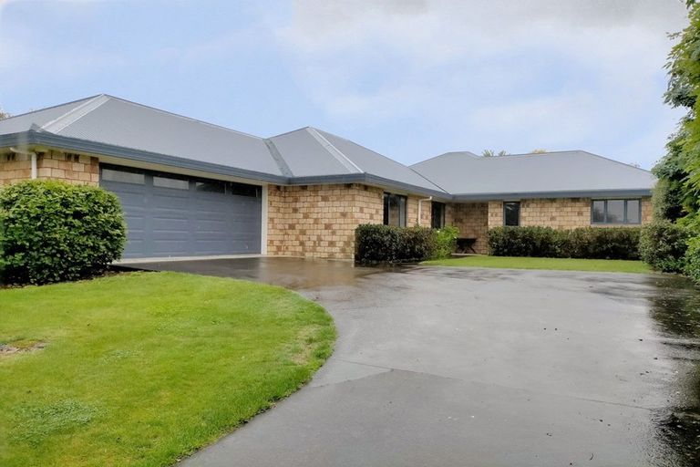 Photo of property in 15 Guinane Street, Dannevirke, 4930