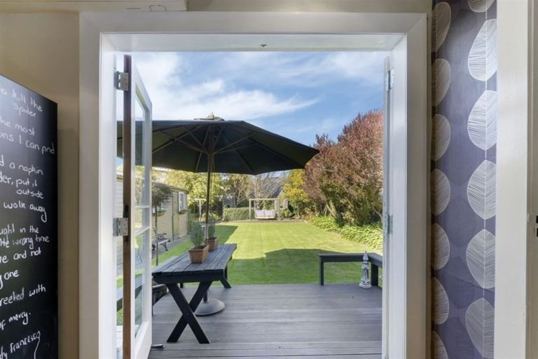 Photo of property in 40 Somerfield Street, Somerfield, Christchurch, 8024