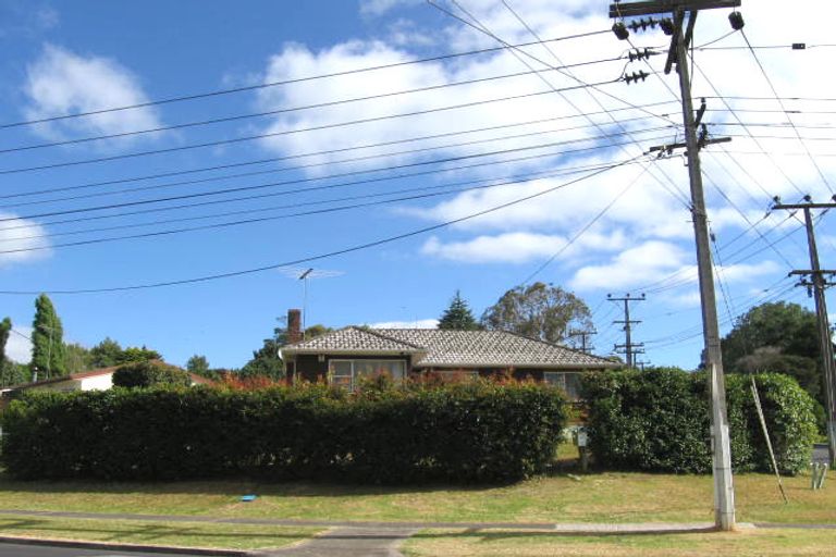 Photo of property in 81 Eskdale Road, Birkdale, Auckland, 0626