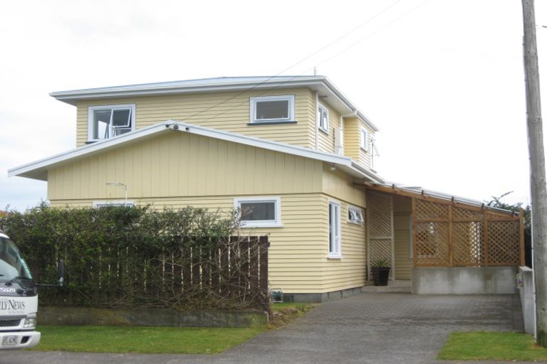 Photo of property in 5 Cowling Road, Hurdon, New Plymouth, 4310