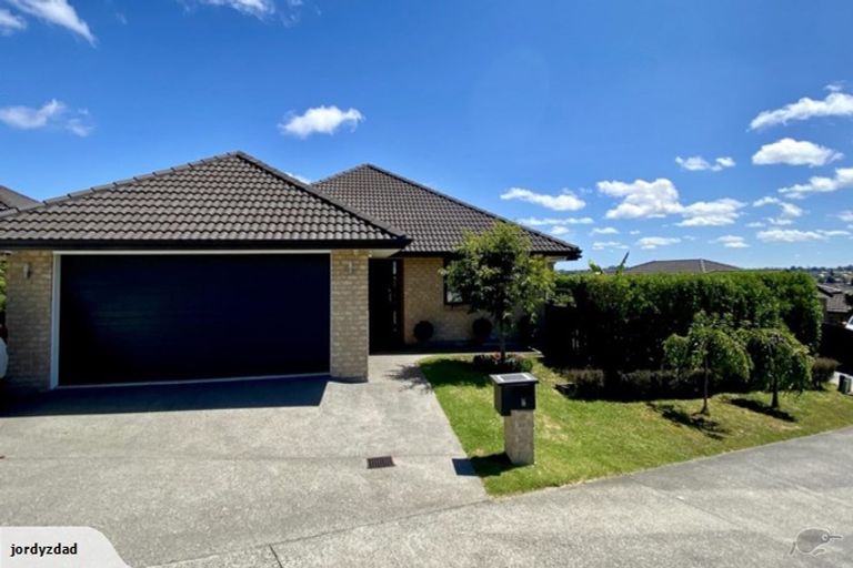 Photo of property in 16 Tokerau Crescent, Pukekohe, 2120