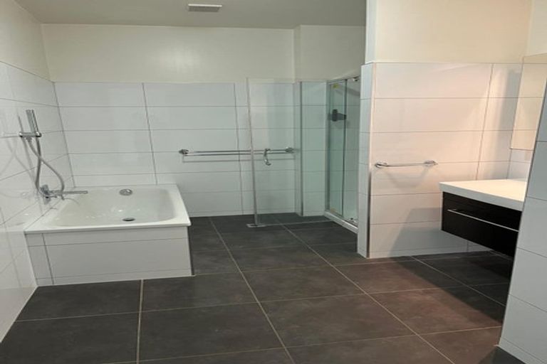 Photo of property in 5/25 Home Street, Mount Victoria, Wellington, 6011