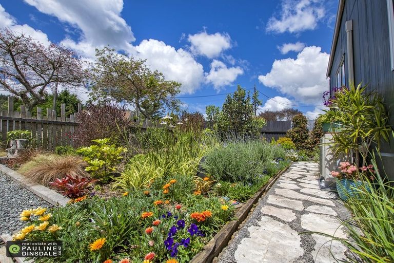 Photo of property in 76 George Street, Hikurangi, 0114