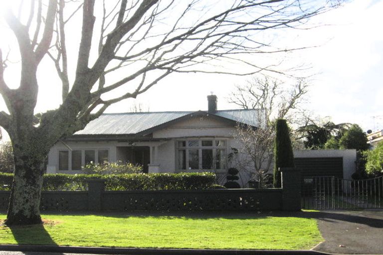 Photo of property in 3 Gillies Avenue, Claudelands, Hamilton, 3214