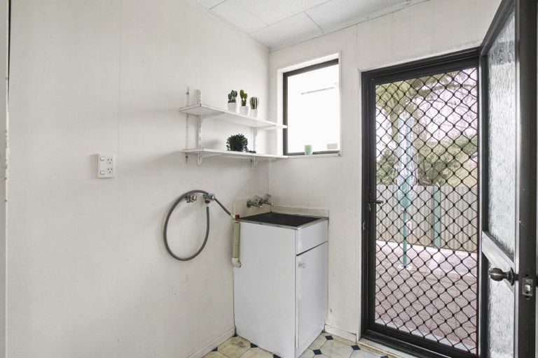 Photo of property in 178 Mangorei Road, Merrilands, New Plymouth, 4312