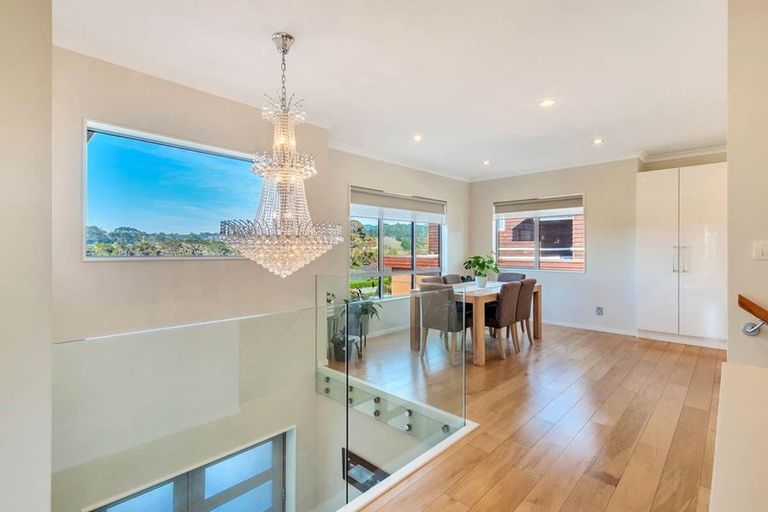 Photo of property in 49 South Kensington Way, Henderson, Auckland, 0612