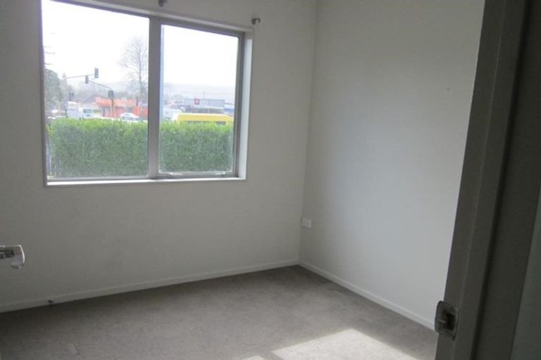 Photo of property in 2 Sunrise Avenue, Owhata, Rotorua, 3010