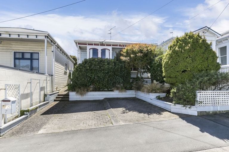 Photo of property in 7 Caroline Street, Mount Victoria, Wellington, 6011