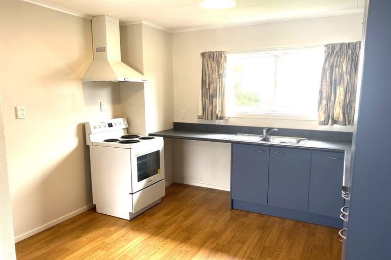 Photo of property in 2/1 Proctor Lane, Tawa, Wellington, 5028