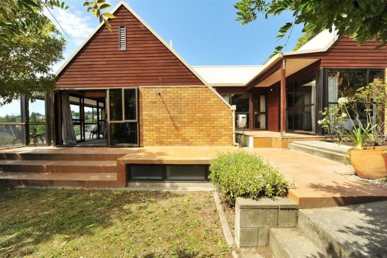 Photo of property in 10 Indira Lane, Cashmere, Christchurch, 8022