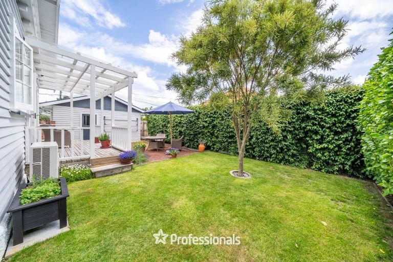 Photo of property in 2 Ropata Crescent, Boulcott, Lower Hutt, 5010