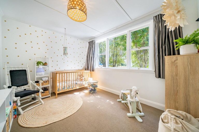 Photo of property in 14 Granville Street, Silverstream, Upper Hutt, 5019