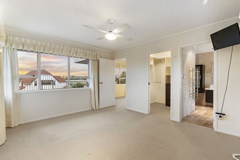 Photo of property in 9 Argo Drive, Half Moon Bay, Auckland, 2012