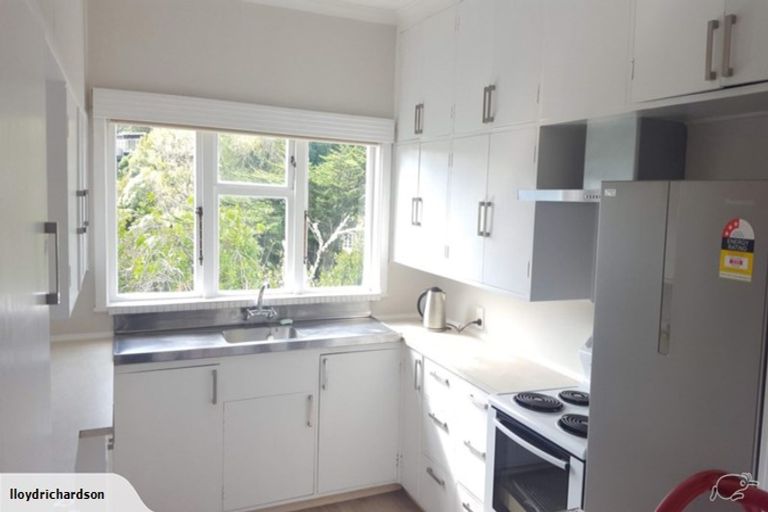 Photo of property in 12 Lytton Street, Wadestown, Wellington, 6012