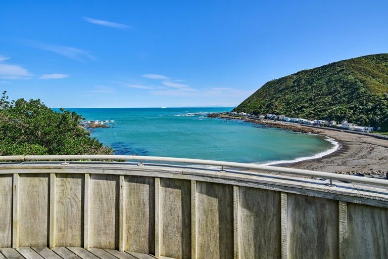 Photo of property in 42 Owhiro Bay Parade, Owhiro Bay, Wellington, 6023