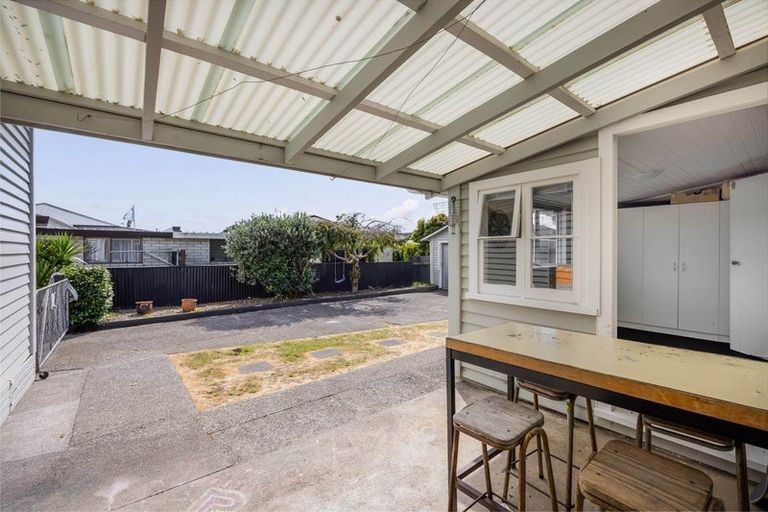 Photo of property in 136 Argyle Street, Hawera, 4610