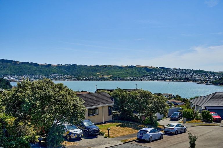Photo of property in 12 Dornoch Place, Papakowhai, Porirua, 5024
