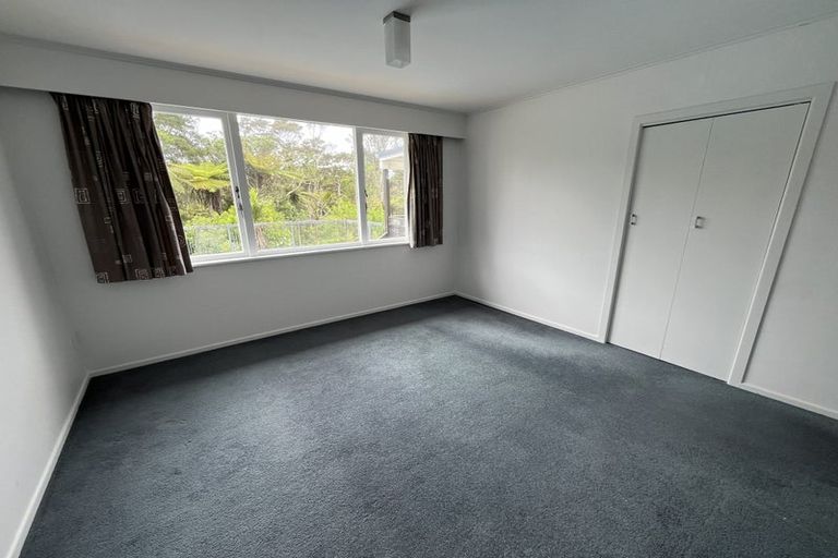 Photo of property in 1/195 Godley Road, Titirangi, Auckland, 0604