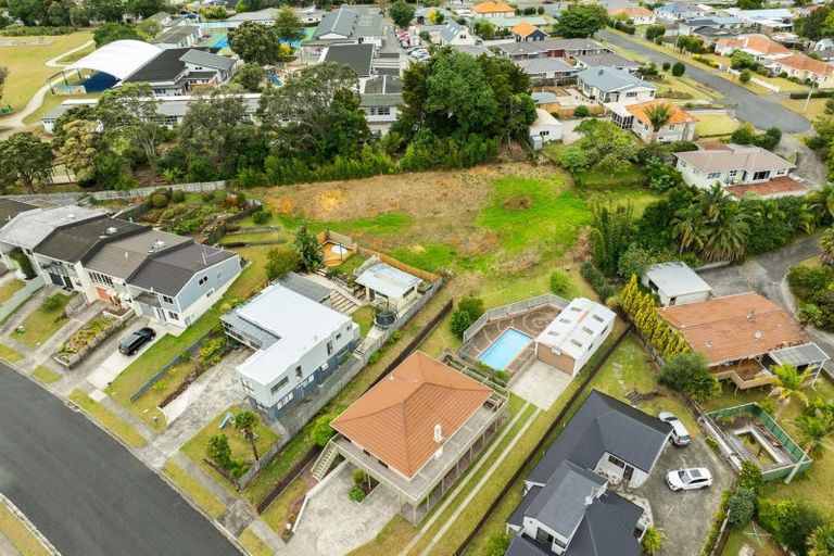 Photo of property in 21 Raumati Crescent, Onerahi, Whangarei, 0110