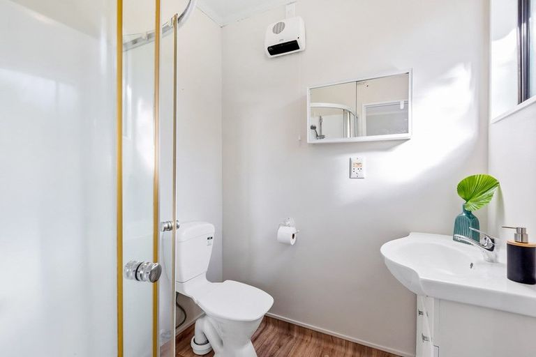 Photo of property in 25 Cedar Drive, Paraparaumu Beach, Paraparaumu, 5032