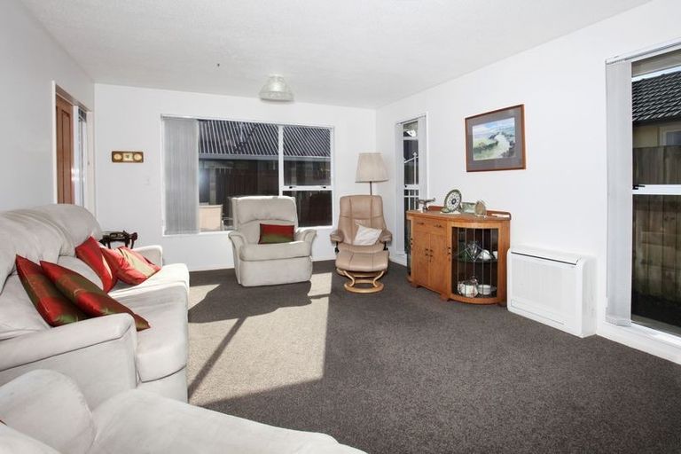 Photo of property in 247a Avonhead Road, Avonhead, Christchurch, 8042
